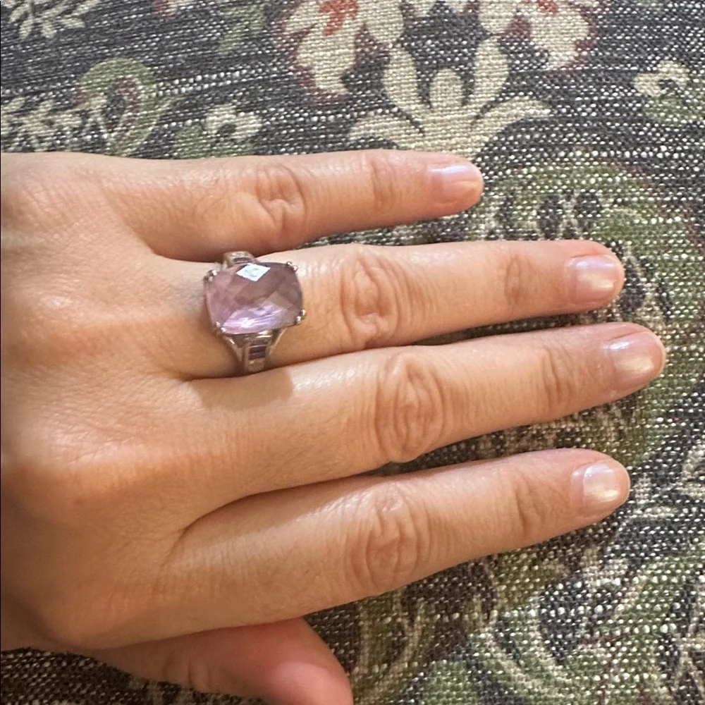 Elegant Purple Gemstone Vintage Ring